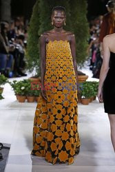 Oscar de  La Renta LB