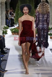 Oscar de  La Renta LB