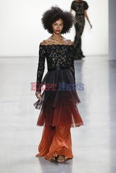 Tadashi Shoji
