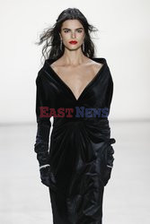 Tadashi Shoji