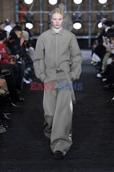 Sacai LB